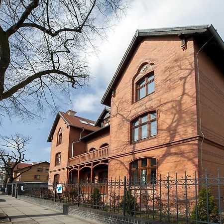 Przestronny Apartament Very Berry W Poznaniu Z Dwiema Sypialniami By Noclegi Renters Exterior photo